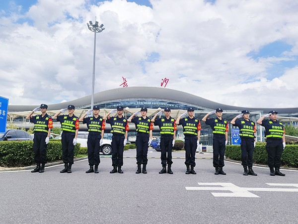 長沙黃花機場防爆隊員風采