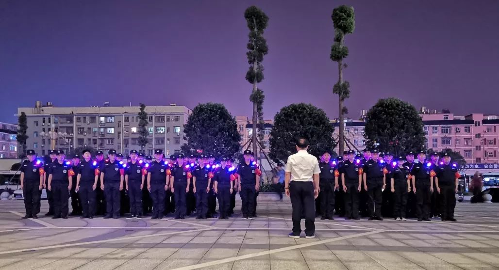 長沙紅光保安服務(wù)有限公司,長沙安保服務(wù),長沙安全服務(wù),長沙非武裝押運(yùn),勞務(wù)派遣服務(wù)